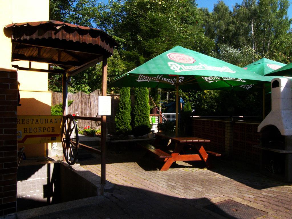 Penzion U Antonickova Pramene Mariánské Lázně Exterior foto