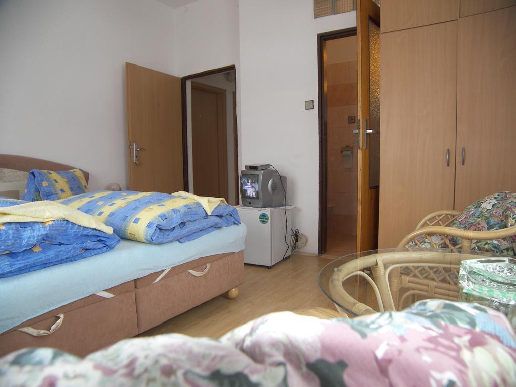 Penzion U Antonickova Pramene Mariánské Lázně Exterior foto